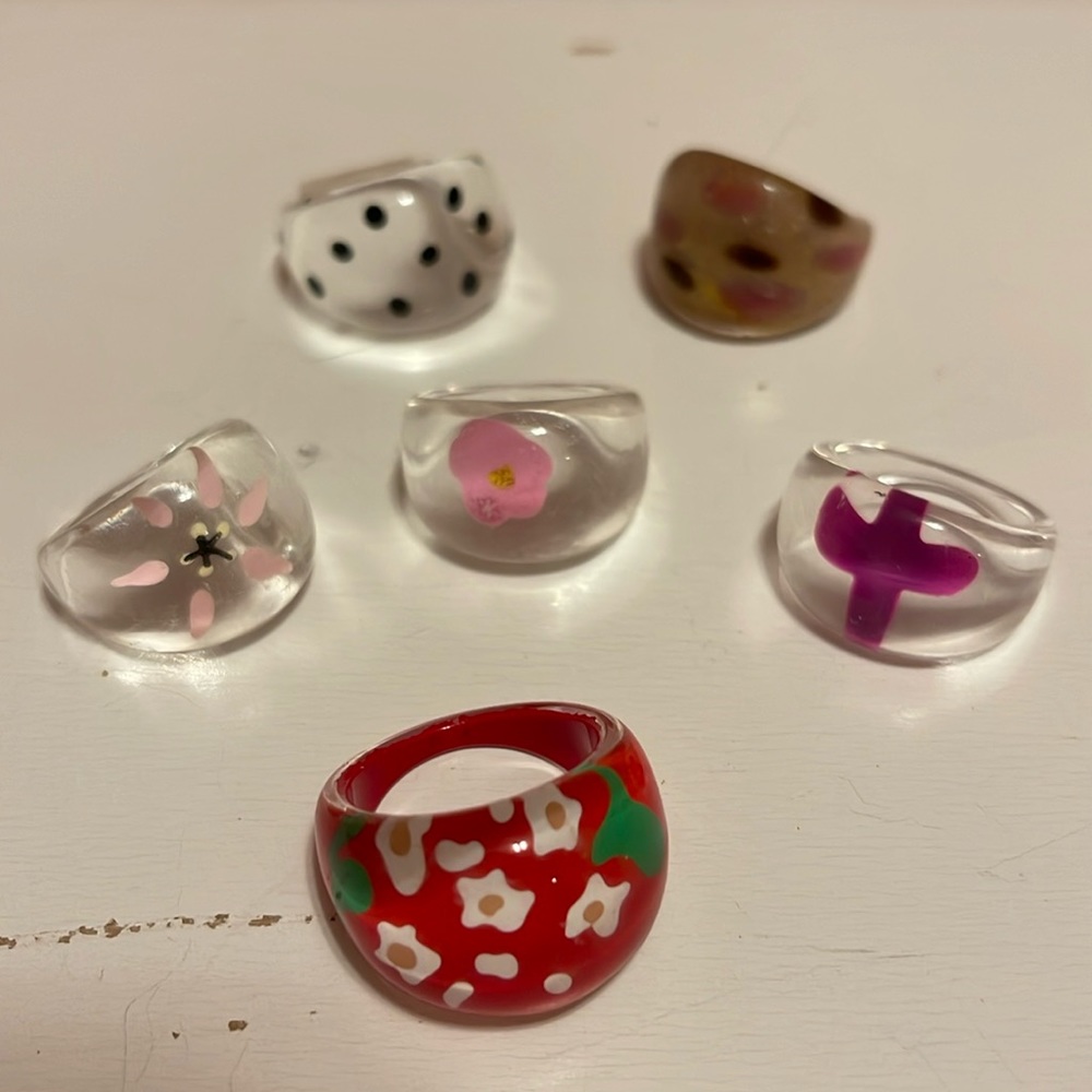 Set of six acrylic rings